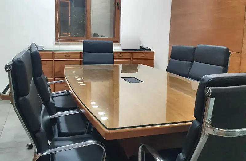 Sala de reuniones de Vidal Navarro Abogados Asociados en Ahumada 312, Santiago Centro